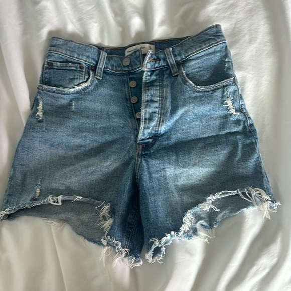 Abercrombie & Fitch Pants - ABERCROMBIE HIGH RISE DAD SHORT